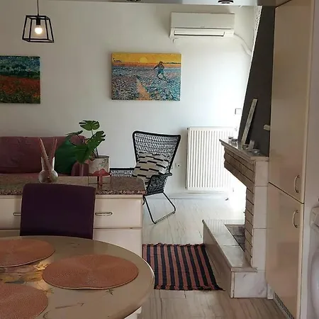 Spacious Homy 2bedroom Apt /4p *